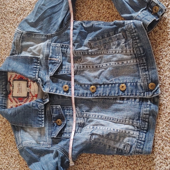 Faded Jean Jacket - Picture 4 of 5